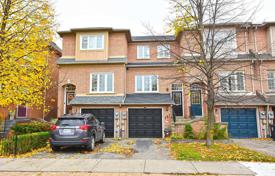 2غرفة  دو خانه بهم متصل Etobicoke, کانادا. C$1,095,000