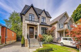 خانه  – East York, تورنتو, انتاریو,  کانادا. C$2,195,000