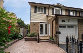 4غرفة  دو خانه بهم متصل Etobicoke, کانادا. C$1,228,000