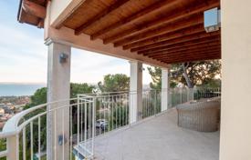 7غرفة ویلا  Padenghe sul Garda, ایتالیا. 3,750,000 €