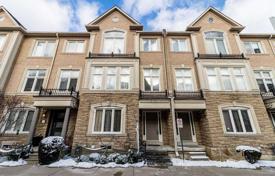 4غرفة  دو خانه بهم متصل Etobicoke, کانادا. C$1,552,000