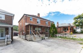  دو خانه بهم متصل – Dufferin Street, تورنتو, انتاریو,  کانادا. C$1,261,000