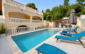 6غرفة دو خانه بهم چسبیده موگینز(فرانسه), فرانسه. 880,000 €