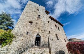 قلعه  – Gaiole In Chianti, Siena, توسکانی,  ایتالیا. 5,500,000 €