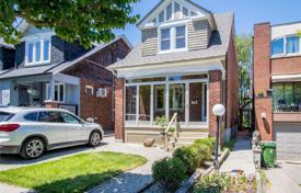 خانه  – Hillsdale Avenue East, تورنتو, انتاریو,  کانادا. C$2,029,000