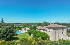 12غرفة دو خانه بهم چسبیده Cavaillon, فرانسه. 1,640,000 €
