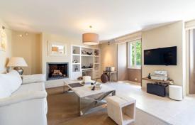 3غرفة آپارتمان  موگینز(فرانسه), فرانسه. 549,000 €