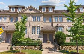 4غرفة  دو خانه بهم متصل Etobicoke, کانادا. C$1,231,000