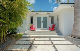دو خانه بهم چسبیده – سواحل میامی, فلوریدا, ایالات متحده آمریکا. $1,675,000