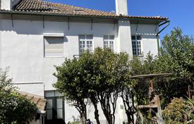 8غرفة دو خانه بهم چسبیده 480 متر مربع Castelo Branco, پرتغال. 380,000 €