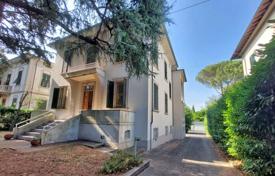 5غرفة ویلا  624 متر مربع Lucca, ایتالیا. 1,600,000 €