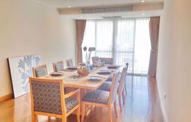 3غرفة شقق في الوحدات السكنية Khlong Toei, تایلند. $3,400 في الأسبوع