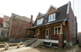  دو خانه بهم متصل – York, تورنتو, انتاریو,  کانادا. C$1,920,000