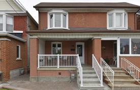  دو خانه بهم متصل – York, تورنتو, انتاریو,  کانادا. C$1,366,000