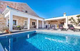 8غرفة خانه  230 متر مربع Zadar County, کرواسی. 700,000 €