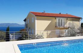 10غرفة خانه  450 متر مربع Labin, کرواسی. 730,000 €