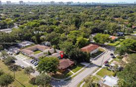 زمین تجاری – North Miami, فلوریدا, ایالات متحده آمریکا. 574,000 €