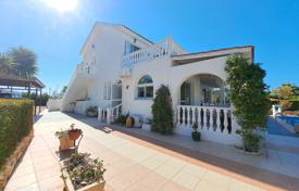 4غرفة دو خانه بهم چسبیده 226 متر مربع Sea Caves, قبرس. 750,000 €