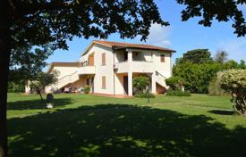 زمین تجاری Livorno, ایتالیا. 1,280,000 €