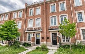  دو خانه بهم متصل – نورث یورک, تورنتو, انتاریو,  کانادا. C$1,058,000