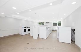 7غرفة آپارتمان  اسکاربرو، تورنتو, کانادا. C$818,000