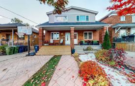  دو خانه بهم متصل – East York, تورنتو, انتاریو,  کانادا. C$1,242,000