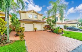 3غرفة خانه  226 متر مربع Doral, ایالات متحده آمریکا. $779,000