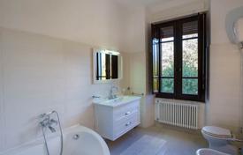 8غرفة ویلا  840 متر مربع Cortona, ایتالیا. 1,200,000 €