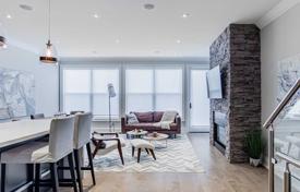 خانه  – York, تورنتو, انتاریو,  کانادا. C$2,286,000