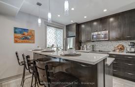 9غرفة خانه  York, کانادا. C$1,346,000