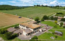 11غرفة ویلا  890 متر مربع Castelnuovo Berardenga, ایتالیا. 1,350,000 €
