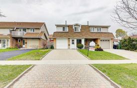  دو خانه بهم متصل – اسکاربرو، تورنتو, تورنتو, انتاریو,  کانادا. C$1,076,000