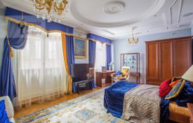 6غرفة آپارتمان  280 متر مربع Moscow, روسیه. $1,740 في الأسبوع