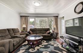 12غرفة خانه  اسکاربرو، تورنتو, کانادا. C$1,295,000