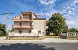 10غرفة خانه  470 متر مربع Zadar County, کرواسی. 439,000 €
