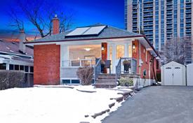 خانه  – اسکاربرو، تورنتو, تورنتو, انتاریو,  کانادا. C$1,129,000