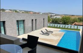 5غرفة خانه  500 متر مربع Tsavkisi, گرجستان. $950,000