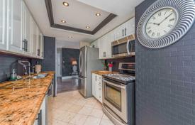6غرفة آپارتمان  Etobicoke, کانادا. C$968,000
