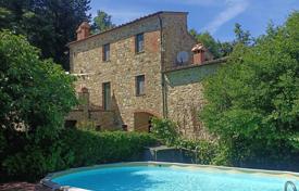9غرفة ویلا  390 متر مربع Castelnuovo di Val di Cecina, ایتالیا. 750,000 €