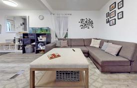 6غرفة خانه  York, کانادا. C$1,323,000