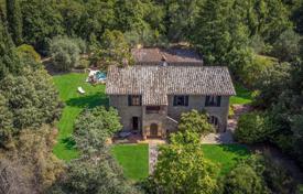12غرفة کاخ  504 متر مربع Perugia, ایتالیا. 880,000 €