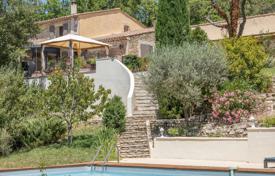 12غرفة ویلا  Gordes, فرانسه. 1,150,000 €