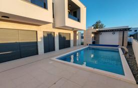 8غرفة خانه  227 متر مربع Zadar County, کرواسی. 850,000 €