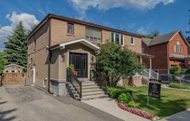  دو خانه بهم متصل – York, تورنتو, انتاریو,  کانادا. C$1,506,000