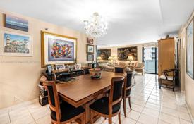 آپارتمان کاندو – سواحل میامی, فلوریدا, ایالات متحده آمریکا. $699,000