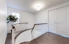 9غرفة خانه  اسکاربرو، تورنتو, کانادا. C$1,324,000