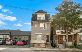 خانه  – Lansdowne Avenue, Old Toronto, تورنتو,  انتاریو,   کانادا. C$1,147,000
