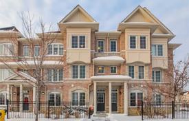  دو خانه بهم متصل – اسکاربرو، تورنتو, تورنتو, انتاریو,  کانادا. C$1,023,000