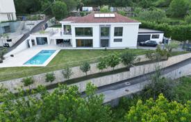 12غرفة خانه  400 متر مربع Primorje-Gorski Kotar County, کرواسی. 1,370,000 €