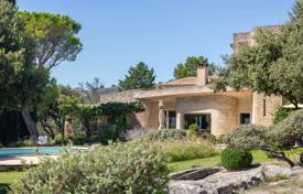 9غرفة دو خانه بهم چسبیده Gordes, فرانسه. 2,400,000 €